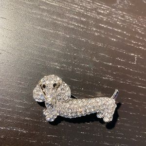 Daschund brooch 2*3 cm silver metal rhinestone brooch